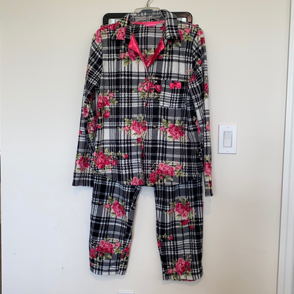 Betsey Johnson Black & White Plaid Pajama Set with Pink Floral Print